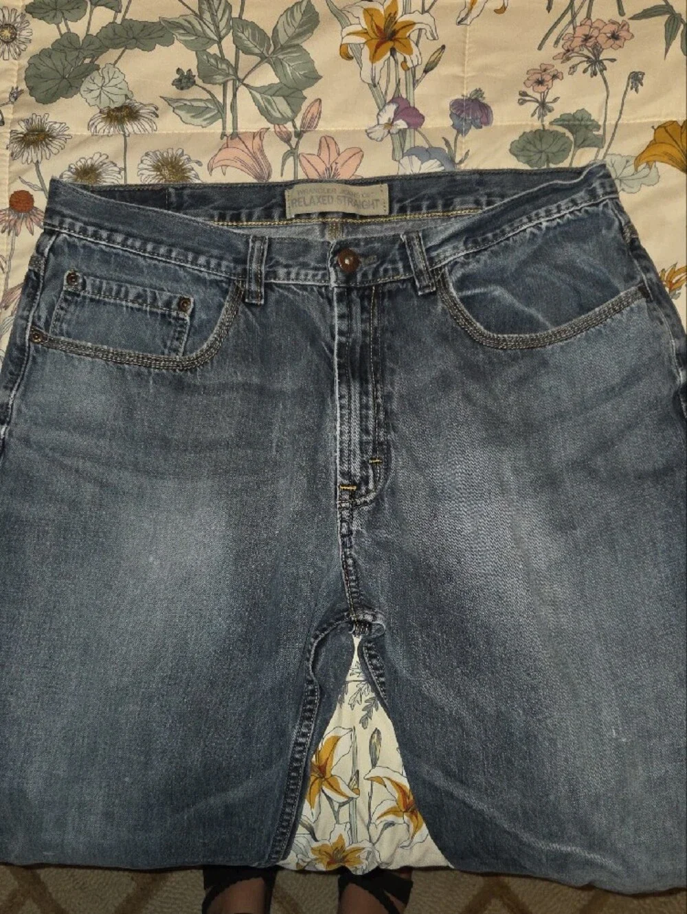 Wrangler Men’s Relaxed Fit Blue Jeans